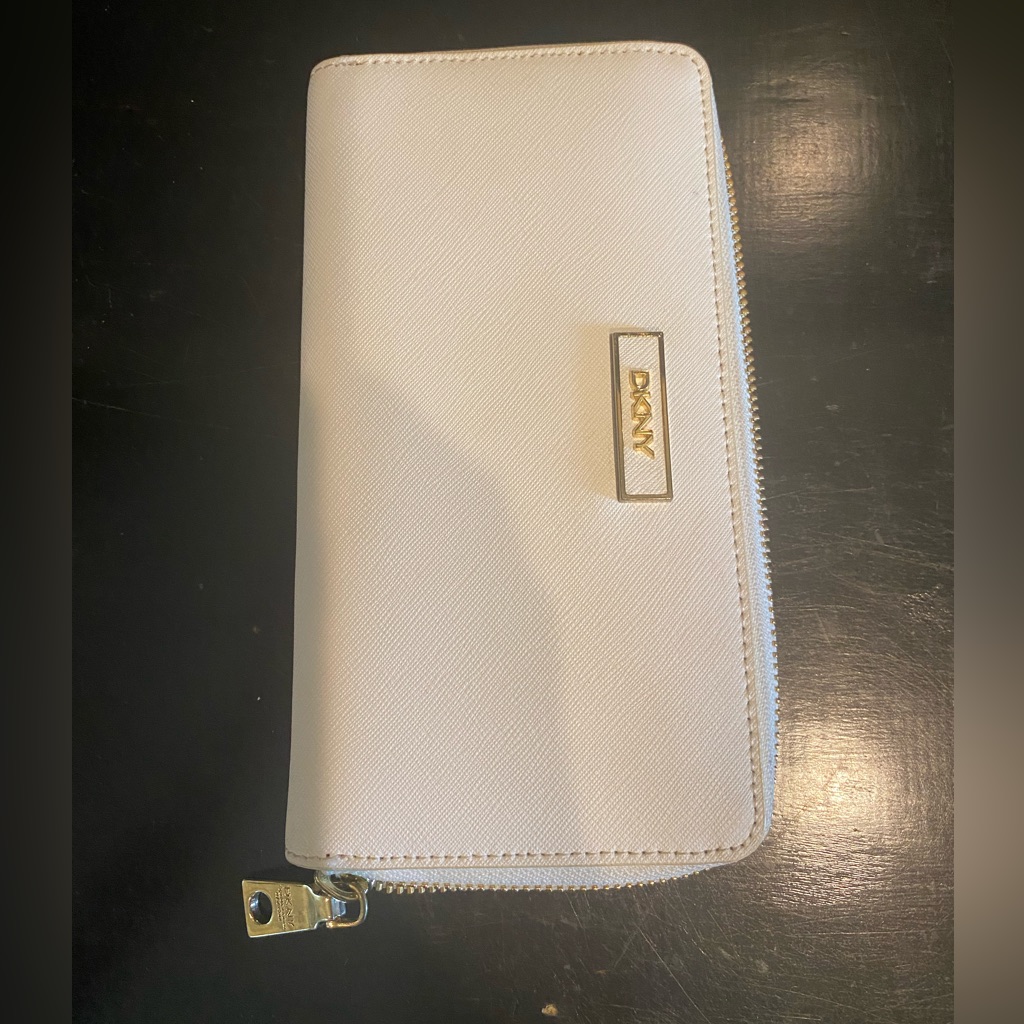 Dkny Wallet Leather Preowned White